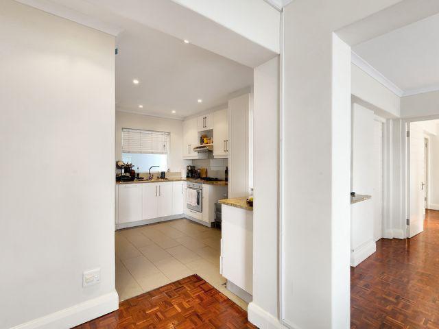 To Let 2 Bedroom Property for Rent in Sea Point Western Cape